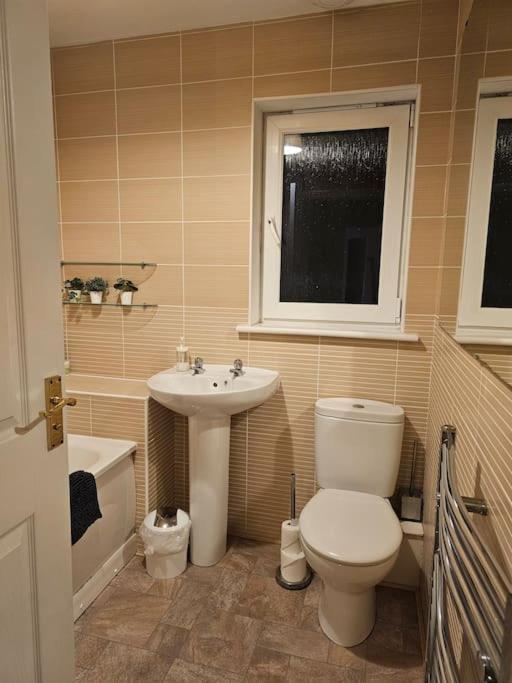 The Park View, 2 Bedroom House Керкколди Экстерьер фото